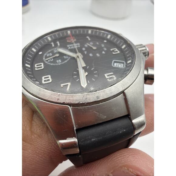 Victorinox Swiss Army Chronograph Men’s Watch 24722 Vintage And Rare New Battery main image 9